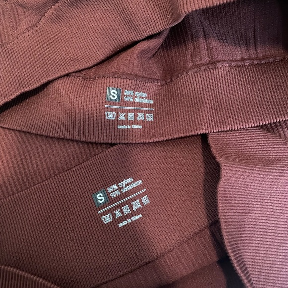 Amazon Workout Set - Picture 3 of 5